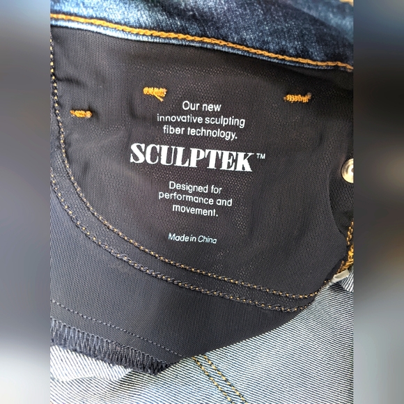 Athleta Sculptek Slim Lapis Wash Crop Jeans - Picture 6 of 8